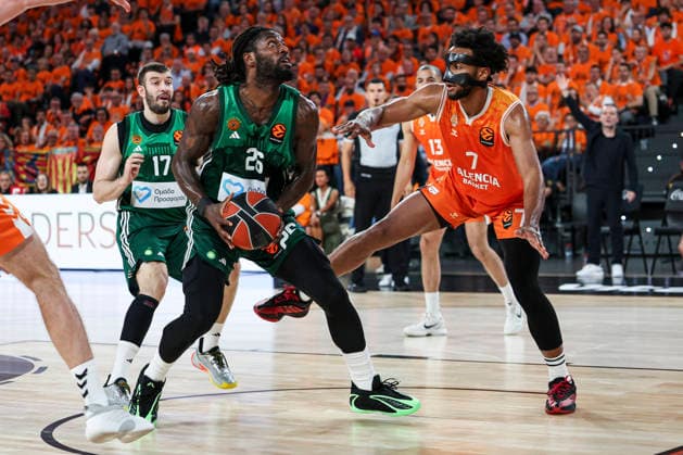 May 13, 2026, Valencia, Valencia, Spain: Mathias Lessort of Panathinaikos AKTOR Athens and Braxton Key of Valencia Basket in action during the EuroLeague Play Off Game 5 match between Valencia Basket and Panathinaikos Aktor Athens at Roig Arena on May 13, 2026 in Valencia, Spain. Valencia Spain - ZUMAa181 20260513_zaa_a181_157 Copyright: xIrinaxR.xHipolitox
