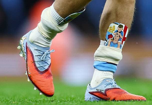 The shin pad of Phil Foden of Manchester City Manchester City v Crystal Palace, Premier League, Football, Etihad Stadium, Manchester , UK - 13 May 2026Manchester Etihad Stadium United Kingdom EDITORIAL USE ONLY No use with unauthorised audio, video, data, fixture lists, club league logos or live services. Online in-match use limited to 120 images, no video emulation. No use in betting, games or single club league player publications.  Copyright: xMattxWest Shutterstockx 16871265af
