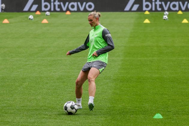13 05 2026, xgrfx, Football DFB Cup Final, VfL Wolfsburg Press Conference and Final Training v l Alexandra Popp VfL Wolfsburg DFL DFB REGULATIONS PROHIBIT ANY USE OF PHOTOGRAPHS as IMAGE SEQUENCES and or QUASI VIDEO Cologne
