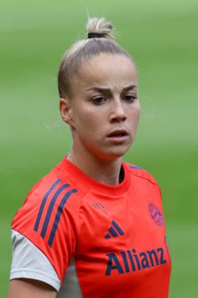 13 05 2026, xgrfx, Football DFB Cup Final, FC Bayern Munich Press Conference and Final Training v l Giulia Gwinn FC Bayern Munich DFL DFB REGULATIONS PROHIBIT ANY USE OF PHOTOGRAPHS as IMAGE SEQUENCES and or QUASI VIDEO Cologne