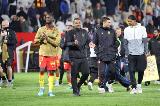 FOOTBALL : RC Lens vs Paris Saint-Germain - Ligue 1 J29 - 13 05 2026 Equipe du RC Lens lors du tour d honneur apres le match RC Lens vs Paris Saint-Germain, Ligue 1 J29, stade Bollaert-Delelis, le 13 mai 2026 - photo Laurent Sanson PsnewZ  Copyright: xLaurentxSANSONx xPsnewZx