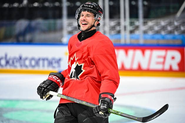 Canada national Ice hockey, Eishockey team training session at the 2026 IIHF Ice Hockey World Championship, WM, Weltmeisterschaft in Fribourg, Switzerland, on May 14, 2026. Pictured Sidney Crosby of Canada. (CTKxPhoto RadekxPetrasek) CTKPhotoP2026051405490  CTKPhotoP2026051405490