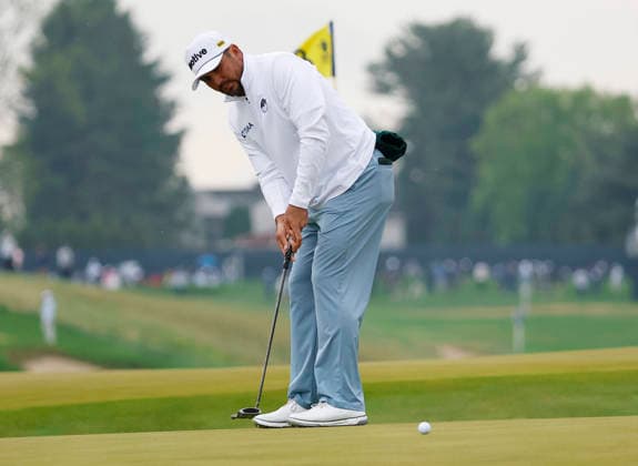 Jason Day of Australia putts on the 10th hole during the first round of the 2026 PGA, Golf Herren Championship at Aronimink Golf Club in Newtown Square, Pennsylvania, on Thursday, May 14, 2026.  PHI20260514804 LAURENCExKESTERSON