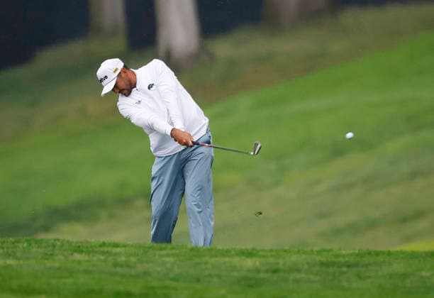 Jason Day of Australia chips out of the rough on the 10th hole during the first round of the 2026 PGA, Golf Herren Championship at Aronimink Golf Club in Newtown Square, Pennsylvania, on Thursday, May 14, 2026.  PHI20260514805 LAURENCExKESTERSON