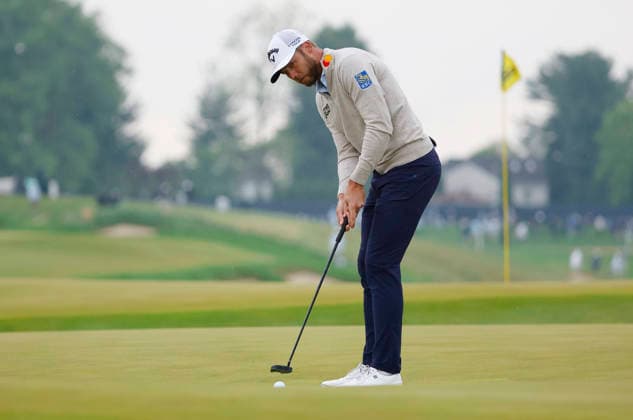 Sam Burns watches his putt on the 10th hole during the first round of the 2026 PGA, Golf Herren Championship at Aronimink Golf Club in Newtown Square, Pennsylvania, on Thursday, May 14, 2026.  PHI20260514808 LAURENCExKESTERSON
