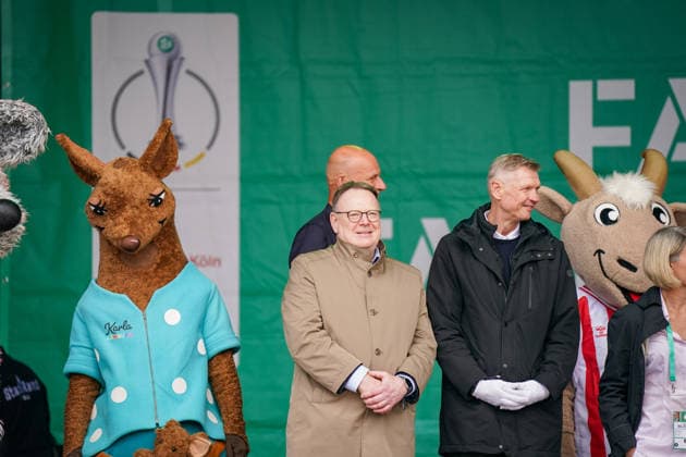 Germany Football DFB Cup Women 2025 2026, Final VfL Wolfsburg vs FC Bayern Munich Rhein Energie Stadium Cologne Torsten Burmester, Lord Mayor of the City of Cologne Copyright: xJOERANxSTEINSIEKx