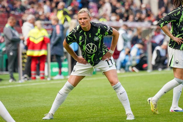 Germany Soccer DFB Cup Women 2025 2026, Final VfL Wolfsburg vs FC Bayern Munich Rhein Energie Stadium Cologne Alexandra Popp VfL Wolfsburg, 11 Copyright: xJOERANxSTEINSIEKx