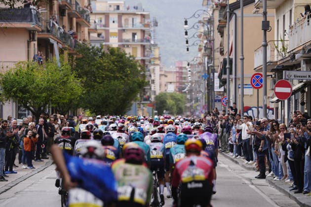The pack rides during Stage 6 of the Giro d™Italia, from Paestum to Naples, Italy, Thursday, May 14, 2026.  Copyright: xFabioxFerrarix xLaPressex