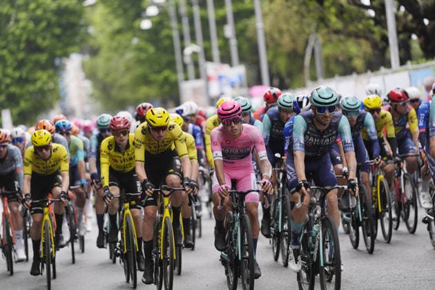 The pack rides during Stage 6 of the Giro d™Italia, from Paestum to Naples, Italy, Thursday, May 14, 2026.  Copyright: xFabioxFerrarix xLaPressex