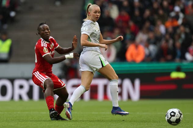 Amani Bernadette - Peddemors Ella , DFB-Pokal der Frauen Finale VfL Wolfsburg-Bayern München , Fußball , Bundesliga Frauen , in dem RheinEnergieSTADION , in Köln , Nordrhein-Westfalen , Deutschland. Mai. 14 , 2026 . Photo by: Davide Elias IPA Photo Pressefoto DENL Copyright: xDavidexEliasx
