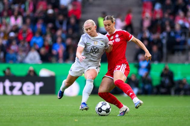 COLOGNE, GERMANY - 14 MAY, 2026: Klara Buehl, Thea Bjelde - The DFB-Pokal Frauen (Germany Women Cup) match Vfl Wolfsburg vs FC Bayern Munich at Rhein Energie Stadion  Copyright: xx