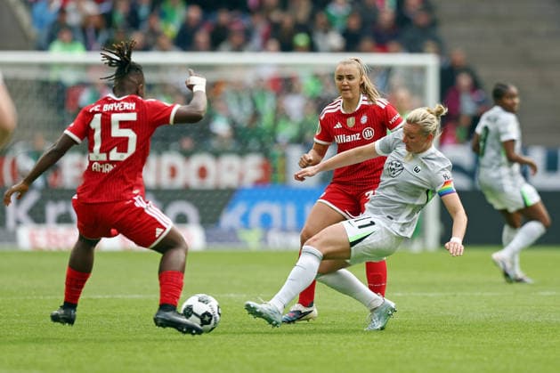 14 05 2026, xovx, Soccer, Women DFB Cup Final, VfL Wolfsburg FC Bayern München v l Bernadette Amani FC Bayern München , Georgia Stanway FC Bayern München , Alexandra Popp VfL Wolfsburg Köln Rhein Energie Stadion Nordrhein Westfalen Deutschland DE