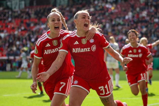 14 05 2026, GER, Football, Women, DFB Cup, Final, Season 2025 2026, VfL Wolfsburg FC Bayern Munich Gerogia Stanway Bayern goal celebration, cheers after her goal for 0 1 with Giulia Gwinn Bayern Köln RheinEnergieSTADION Nordrhein Westfalen Germany Copyright: xAdrianxSchlüterx