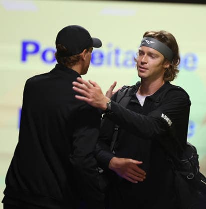 (260514) -- ROME, May 14, 2026 -- Andrey Rublev (R) talks to Jannik Sinner before the men s singles quarterfinal match between Jannik Sinner of Italy and Andrey Rublev of Russia at the ATP, Tennis Herren Italian Open in Rome, Italy, May 14, 2026. ) (SP)ITALY-ROME-TENNIS-ATP-ITALIAN OPEN-MEN S SINGLES-QUARTERFINAL LixJing 