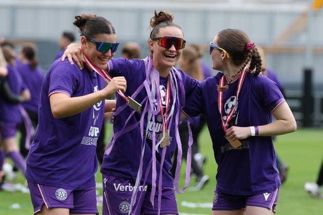 14.MAY.2026 - SOCCER - 2025-2026 ÖFB WOMEN S CUP 50.FINAL, FC Red Bull Salzburg vs FK Austria Wien FK Austria Wien celebrate with the trophy after winning the ÖFB Women’s Cup Final VIENNA VIENNA, AUSTRIA – Wiener Club-Stadion Wiener-Sport-Club-Stadion,Alszeile 19, 1170 Wien AUSTRIA