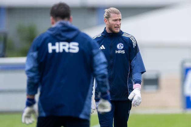 14.05.2026, Fussball, Training des FC Schalke 04. Torwart Loris Karius (FC Schalke 04). Gelsenkirchen Trainingsgelände FC Schalke 04 NRW Deutschland xRHR-FOTO YYx *** 14 05 2026, Football, Training of FC Schalke 04 Goalkeeper Loris Karius FC Schalke 04 Gelsenkirchen Training ground FC Schalke 04 NRW Germany xRHR PHOTO YYx Copyright: RHR-FOTOx RHR-FOTO YY