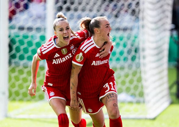 Koeln, RheinEnergieStadion, 14 05 2026 Georgia Stanway of Muenchen R celebrates scoring the 1 0 goal with Giulia Gwinn of Muenchen during the DFB cup final VFL Wolfsburg v FC Bayern Muenchen