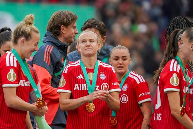 Germany Football DFB Cup Women 2025 2026, Final VfL Wolfsburg vs Bayern Munich RheinEnergieStadion Cologne Joy, Emotions, Cheers Team Photo, Totale Bayern Munich Cologne Copyright: xAymanxAlahmedx