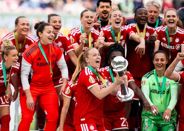Koeln, RheinEnergieStadion, 14 05 2026 Glodis Viggosdottir of Muenchen celebrates the win of the cup during the DFB cup final VFL Wolfsburg v FC Bayern Muenchen