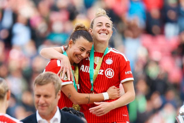 DFB Cup 46 Womens Final, VfL Wolfsburg FC Bayern Munich, 14 05 2026 Arianna Caruso FC Bayern Munich, 27 Carolin Simon FC Bayern Munich, 30 DFB Cup 46 Womens Final, VfL Wolfsburg FC Bayern Munich Cologne, RheinEnergieSTADION 14 05 2025 Copyright: xBEAUTIFULxSPORTS Freisenx