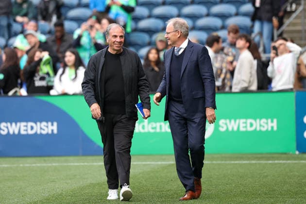 May 13, 2026, Seattle, Washington, USA: San Joes Earthquakes head coach Bruce Arena and Seattle Sounders FC head coach Brian Schmetzer walk on the field together at the start of the game Seattle Sounders vs San Joes Earthquakes at Lumen Field for an MLS, Fussball Herren, USA Match competing for the Heritage Cup. Seattle Sounders Vs San Joes Earthwakes  - ZUMAl181 20260513_zsp_l181_022 Copyright: xMelissaxLevinx