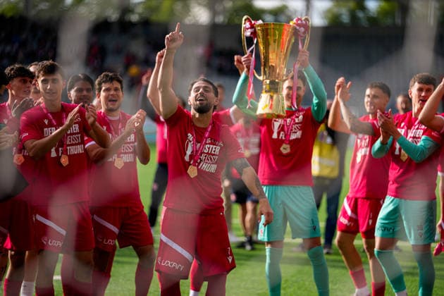 Schweiz: Brack Super League 2025 2026, FC Thun vs BSC Young Boys - Stockhorn Arena, Thun: FC Thun als Schweizer Meister 2026 nach dem letztjährigen Aufstieg in die höchste Schweizer Liga, ist zum ersten mal in der Klubgeschichte Meister. Thun Stockhorn Arena Bern Schweiz *** Switzerland Brack Super League 2025 2026, FC Thun vs BSC Young Boys Stockhorn Arena, Thun FC Thun as Swiss champion 2026 after last years promotion to the highest Swiss league, is champion for the first time in the clubs history Thun Stockhorn Arena Bern Switzerland Copyright: xKjetilxWaberx
