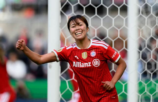 Momoko TANIKAWA M cheering after her goal to 0 3 DFB Pokal der Frauen Finale 2026, VfL Wolfsburg WOB FC Bayern Muenchen M 0 4, am 14 05 2026 in Koeln Germany DFB regulations prohibit any use of photographs as image sequences and or quasi video Â