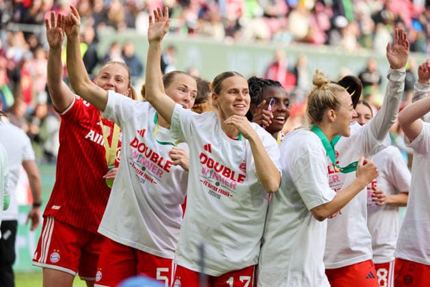 Cologne, Germany 14 May 2026 46 DFB Cup Final Women 2026 VfL Wolfsburg Women vs FC Bayern Munich Women In the picture from left Glodis Perla Viggosdottir FCB , Magdalena Eriksson FCB , Klara Bühl Buehl FCB , Edna Imade FCB and Carolin Simon FCB Copyright: HMBxMedia MadeleinexFantini