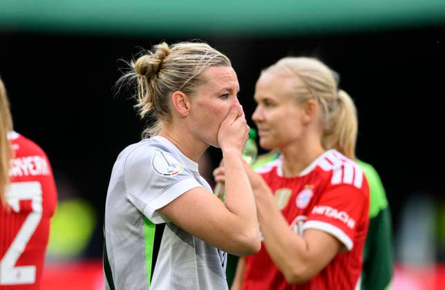 Alexandra POPP WOB disappointed after the match DFB Pokal der Frauen Finale 2026, VfL Wolfsburg WOB FC Bayern Muenchen M 0 4, am 14 05 2026 in Koeln Germany DFB regulations prohibit any use of photographs as image sequences and or quasi video Â