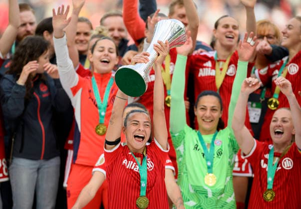Award ceremony, cheering Arianna CARUSO M with the trophy DFB Pokal der Frauen Finale 2026, VfL Wolfsburg WOB FC Bayern Muenchen M 0 4, am 14 05 2026 in Koeln Germany DFB regulations prohibit any use of photographs as image sequences and or quasi video Â