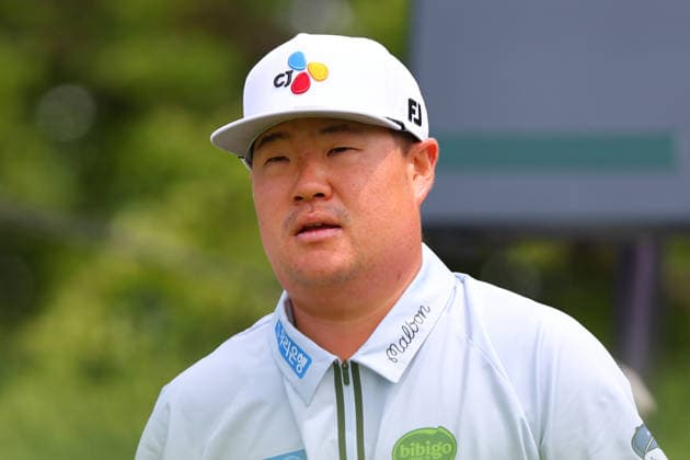 NEWTON SQUARE, PA - MAY 14: Sungjae IM of the Republic of Korea tees off at the tenth tee during round 1 of the 2026 PGA, Golf Herren Championship on May 14, 2026 at Aronimink Golf Club in Newtown Square, Pennsylvania. (Photo by Rich Graessle Icon Sportswire) GOLF: MAY 14 PGA PGA Championship EDITORIAL USE ONLY Icon260514254751