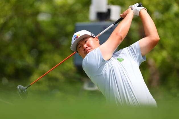 NEWTON SQUARE, PA - MAY 14: Sungjae IM of the Republic of Korea tees off at the tenth tee during round 1 of the 2026 PGA, Golf Herren Championship on May 14, 2026 at Aronimink Golf Club in Newtown Square, Pennsylvania. (Photo by Rich Graessle Icon Sportswire) GOLF: MAY 14 PGA PGA Championship EDITORIAL USE ONLY Icon260514254761