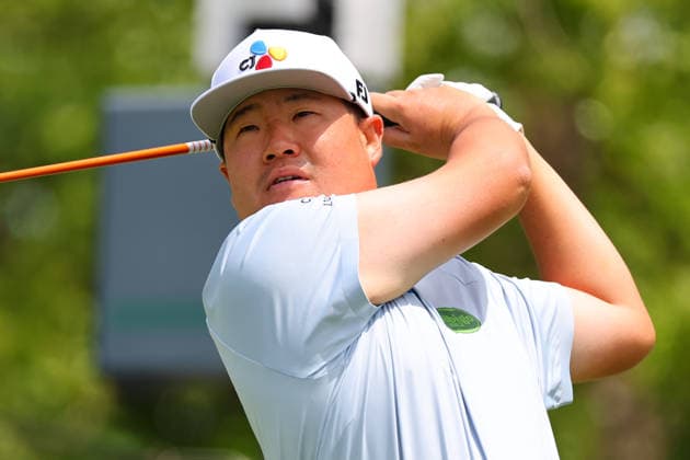 NEWTON SQUARE, PA - MAY 14: Sungjae IM of the Republic of Korea tees off at the tenth tee during round 1 of the 2026 PGA, Golf Herren Championship on May 14, 2026 at Aronimink Golf Club in Newtown Square, Pennsylvania. (Photo by Rich Graessle Icon Sportswire) GOLF: MAY 14 PGA PGA Championship EDITORIAL USE ONLY Icon260514254791
