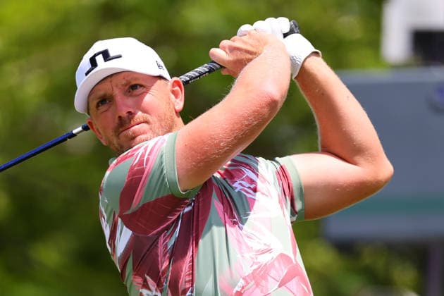 NEWTON SQUARE, PA - MAY 14: Matt Wallace of England tees off at the tenth tee during round 1 of the 2026 PGA, Golf Herren Championship on May 14, 2026 at Aronimink Golf Club in Newtown Square, Pennsylvania. (Photo by Rich Graessle Icon Sportswire) GOLF: MAY 14 PGA PGA Championship EDITORIAL USE ONLY Icon260514254981