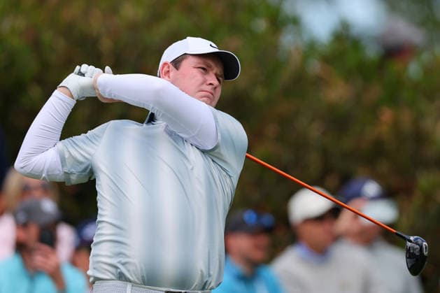NEWTON SQUARE, PA - MAY 14: Robert Macintyre of Scotland tees off at the first tee during round 1 of the 2026 PGA, Golf Herren Championship on May 14, 2026 at Aronimink Golf Club in Newtown Square, Pennsylvania. (Photo by Rich Graessle Icon Sportswire) GOLF: MAY 14 PGA PGA Championship EDITORIAL USE ONLY Icon260514255561