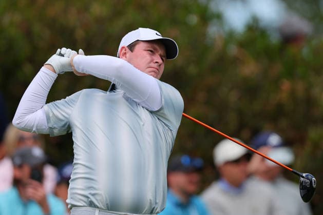 NEWTON SQUARE, PA - MAY 14: Robert Macintyre of Scotland tees off at the first tee during round 1 of the 2026 PGA, Golf Herren Championship on May 14, 2026 at Aronimink Golf Club in Newtown Square, Pennsylvania. (Photo by Rich Graessle Icon Sportswire) GOLF: MAY 14 PGA PGA Championship EDITORIAL USE ONLY Icon260514255571