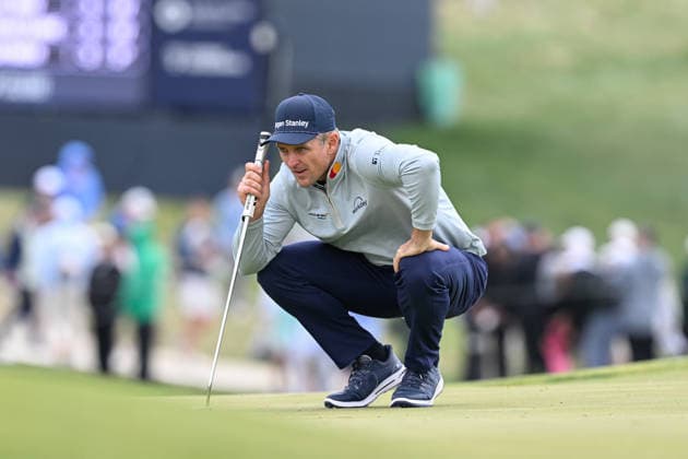 NEWTON SQUARE, PA - MAY 14: Justin Rose of England lines up his shot during round one of the 2026 PGA, Golf Herren Championship on May 14th, 2026 at Aronimink Golf Club in Newtown Square, PA.(Photo by Terence Lewis Icon Sportswire) GOLF: MAY 14 PGA PGA Championship EDITORIAL USE ONLY Icon260514069