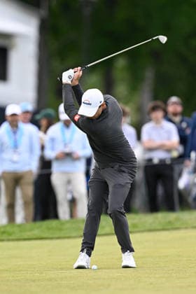 NEWTON SQUARE, PA - MAY 14: Matt Fitzpatrick of England hits the ball during round one of the 2026 PGA, Golf Herren Championship on May 14th, 2026 at Aronimink Golf Club in Newtown Square, PA.(Photo by Terence Lewis Icon Sportswire) GOLF: MAY 14 PGA PGA Championship EDITORIAL USE ONLY Icon260514084