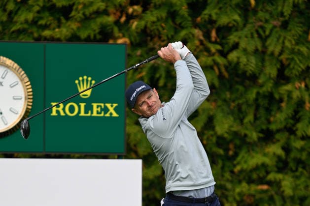 NEWTON SQUARE, PA - MAY 14: Justin Rose of England hits the ball during round one of the 2026 PGA, Golf Herren Championship on May 14th, 2026 at Aronimink Golf Club in Newtown Square, PA.(Photo by Terence Lewis Icon Sportswire) GOLF: MAY 14 PGA PGA Championship EDITORIAL USE ONLY Icon260514093