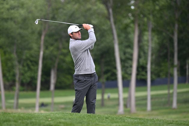 NEWTON SQUARE, PA - MAY 14: Scottie Schefler of United State of America hits the ball during round one of the 2026 PGA, Golf Herren Championship on May 14th, 2026 at Aronimink Golf Club in Newtown Square, PA.(Photo by Terence Lewis Icon Sportswire) GOLF: MAY 14 PGA PGA Championship EDITORIAL USE ONLY Icon260514139