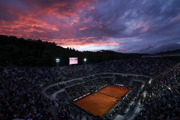 (260515) -- ROME, May 15, 2026 -- Sunset clouds are seen above the court during the men s singles quarterfinal match between Martin Landaluce of Spain and Daniil Medvedev of Russia at the ATP, Tennis Herren Italian Open in Rome, Italy, May 14, 2026. ) (SP)ITALY-ROME-TENNIS-ATP-MARTIN LANDALUCE VS DANIIL MEDVEDEV LixJing 