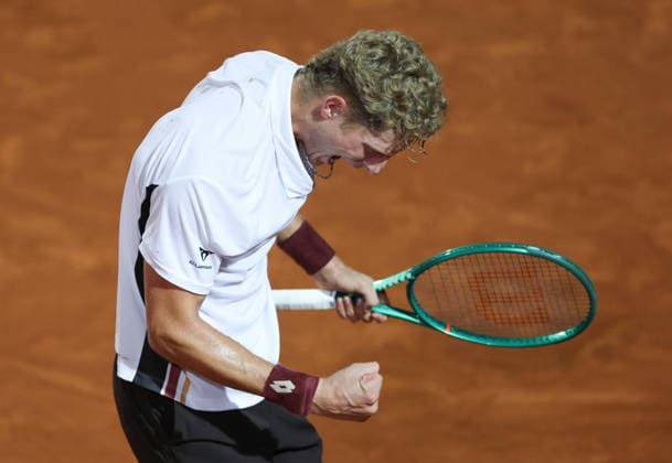 (260515) -- ROME, May 15, 2026 -- Martin Landaluce of Spain celebrates a point during the men s singles quarterfinal match between Martin Landaluce of Spain and Daniil Medvedev of Russia at the ATP, Tennis Herren Italian Open in Rome, Italy, May 14, 2026. ) (SP)ITALY-ROME-TENNIS-ATP-MARTIN LANDALUCE VS DANIIL MEDVEDEV LixJing 