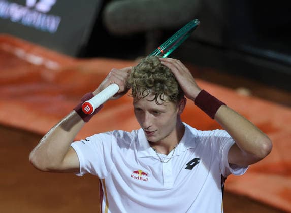 (260515) -- ROME, May 15, 2026 -- Martin Landaluce of Spain reacts after losing a point during the men s singles quarterfinal match between Martin Landaluce of Spain and Daniil Medvedev of Russia at the ATP, Tennis Herren Italian Open in Rome, Italy, May 14, 2026. ) (SP)ITALY-ROME-TENNIS-ATP-MARTIN LANDALUCE VS DANIIL MEDVEDEV LixJing 