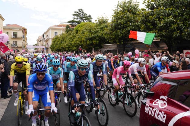 Riders at the start during Stage 7 of the Giro d™Italia from Formia to Blockhaus, Italy. Friday May 15, 2026.  Copyright: xFabioxFerrarix xLaPressex