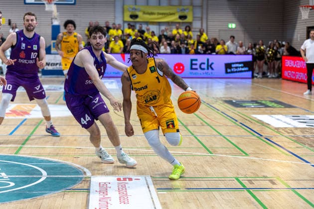 Julius Boehmer BG Goettingen, 44 Phillip Montreal Russell Bozic Estriche Knights Kirchheim, 01 GER, Bozic Estriche Knights Kirchheim vs BG Goettingen, BARMER 2 Basketball Bundesliga, Playoffs Game 4, Season 2025 2026, 14 05 2026 GER, Bozic Estriche Knights Kirchheim vs BG Goettingen, BARMER 2 Basketball Bundesliga, Playoffs Game 4, Season 2025 2026, 14 05 2026 Goeppingen Copyright: xEibner-Pressefoto NinaxSanderx EP_NSR