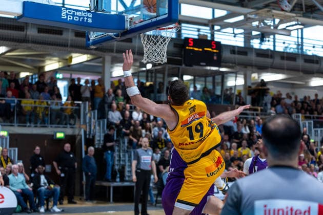 Aeneas Jung Bozic Estriche Knights Kirchheim, 19 GER, Bozic Estriche Knights Kirchheim vs BG Goettingen, BARMER 2 Basketball Bundesliga, Playoffs Game 4, Season 2025 2026, 14 05 2026 GER, Bozic Estriche Knights Kirchheim vs BG Goettingen, BARMER 2 Basketball Bundesliga, Playoffs Game 4, Season 2025 2026, 14 05 2026 Goeppingen Copyright: xEibner-Pressefoto NinaxSanderx EP_NSR