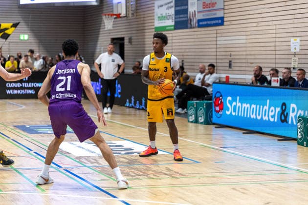 Zach Jackson BG Goettingen, 21 Charles Tyorne Harris Jr Bozic Estriche Knights Kirchheim, 03 GER, Bozic Estriche Knights Kirchheim vs BG Goettingen, BARMER 2 Basketball Bundesliga, Playoffs Game 4, Season 2025 2026, 14 05 2026 GER, Bozic Estriche Knights Kirchheim vs BG Goettingen, BARMER 2 Basketball Bundesliga, Playoffs Game 4, Season 2025 2026, 14 05 2026 Goeppingen Copyright: xEibner-Pressefoto NinaxSanderx EP_NSR