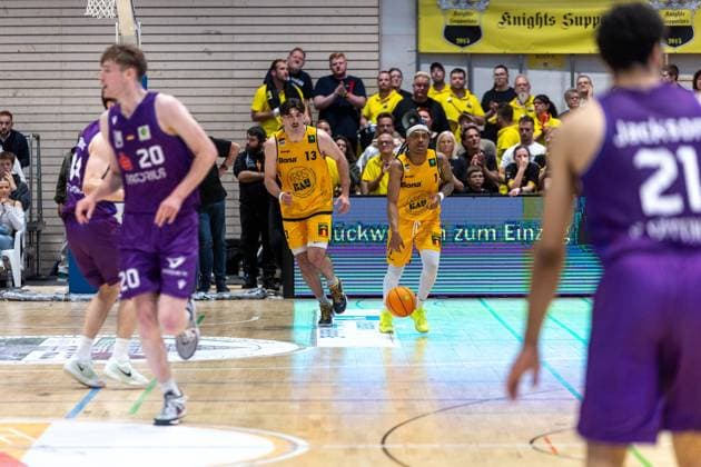 Janis Juenemann BG Goettingen, 20 Nicholas Gerard Spinoso Bozic Estriche Knights Kirchheim, 13 Phillip Montreal Russell Bozic Estriche Knights Kirchheim, 01 GER, Bozic Estriche Knights Kirchheim vs BG Goettingen, BARMER 2 Basketball Bundesliga, Playoffs Game 4, Season 2025 2026, 14 05 2026 GER, Bozic Estriche Knights Kirchheim vs BG Goettingen, BARMER 2 Basketball Bundesliga, Playoffs Game 4, Season 2025 2026, 14 05 2026 Goeppingen Copyright: xEibner-Pressefoto NinaxSanderx EP_NSR