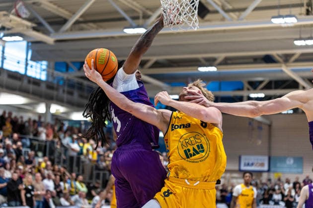 Jordan Sears BG Goettingen, 03 Lucas Mayer Bozic Estriche Knights Kirchheim, 08 Robin Lodders BG Goettingen, 11 GER, Bozic Estriche Knights Kirchheim vs BG Goettingen, BARMER 2 Basketball Bundesliga, Playoffs Game 4, Season 2025 2026, 14 05 2026 GER, Bozic Estriche Knights Kirchheim vs BG Goettingen, BARMER 2 Basketball Bundesliga, Playoffs Game 4, Season 2025 2026, 14 05 2026 Goeppingen Copyright: xEibner-Pressefoto NinaxSanderx EP_NSR