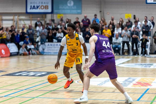 Charles Tyorne Harris Jr Bozic Estriche Knights Kirchheim, 03 Julius Boehmer BG Goettingen, 44 GER, Bozic Estriche Knights Kirchheim vs BG Goettingen, BARMER 2 Basketball Bundesliga, Playoffs Game 4, Season 2025 2026, 14 05 2026 GER, Bozic Estriche Knights Kirchheim vs BG Goettingen, BARMER 2 Basketball Bundesliga, Playoffs Game 4, Season 2025 2026, 14 05 2026 Goeppingen Copyright: xEibner-Pressefoto NinaxSanderx EP_NSR